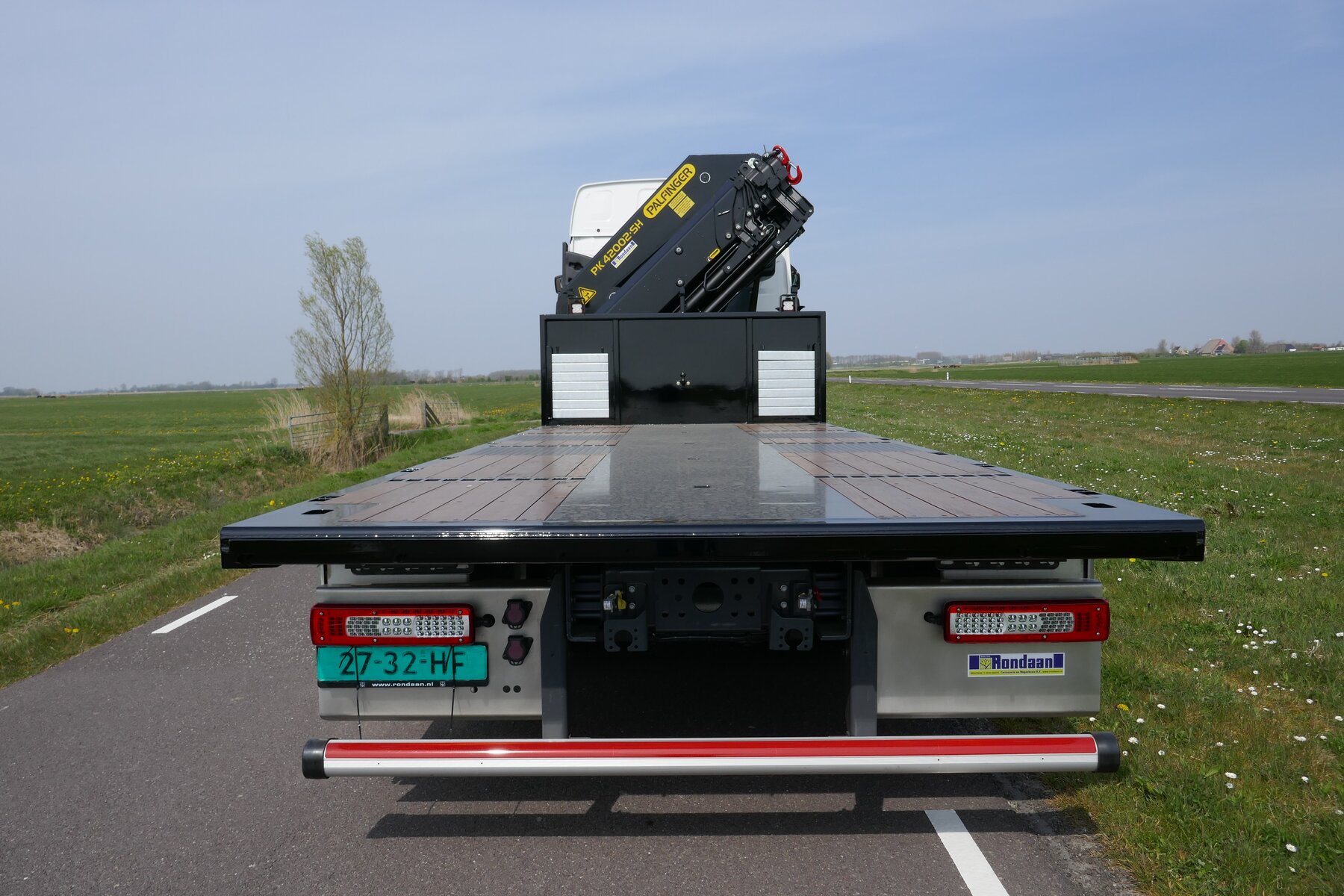 laadbak en autolaadkraan