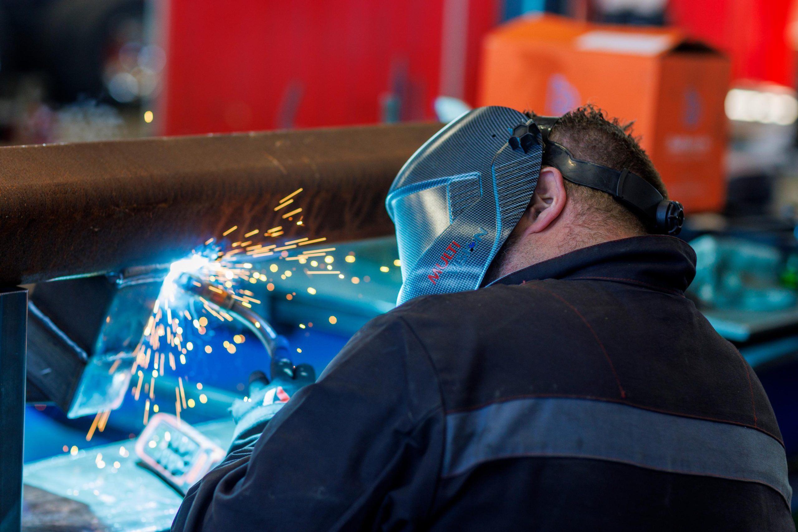 Lasser in werkplaats