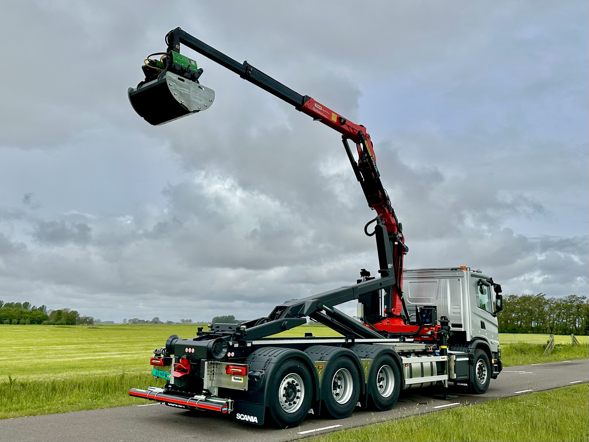 Epsilon Z-kraan + VDL haakarmsysteem